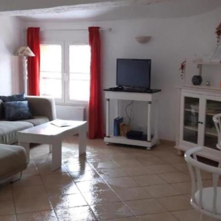 Duplex De Charme Avec Terrasse Au Coeur Du Village Lorgues Bagian luar foto