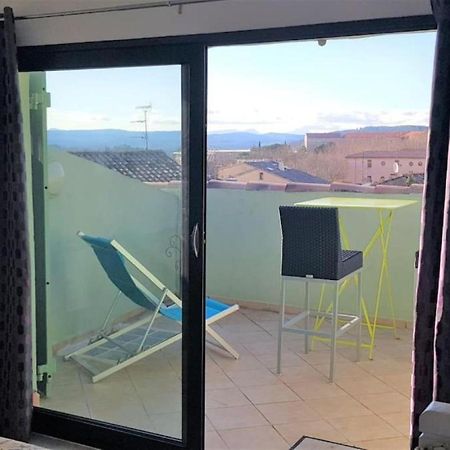 Duplex De Charme Avec Terrasse Au Coeur Du Village Lorgues Bagian luar foto